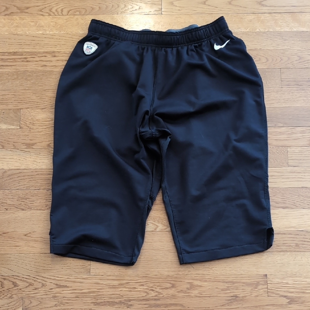 Nike NFL Black Performance Dri Fit Shorts with Elastic Waistband no stains, snag
